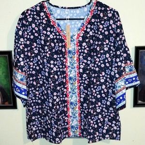 ⭐ Women's Blue Sporty Blouse Floral Print Top Women's Size Medium